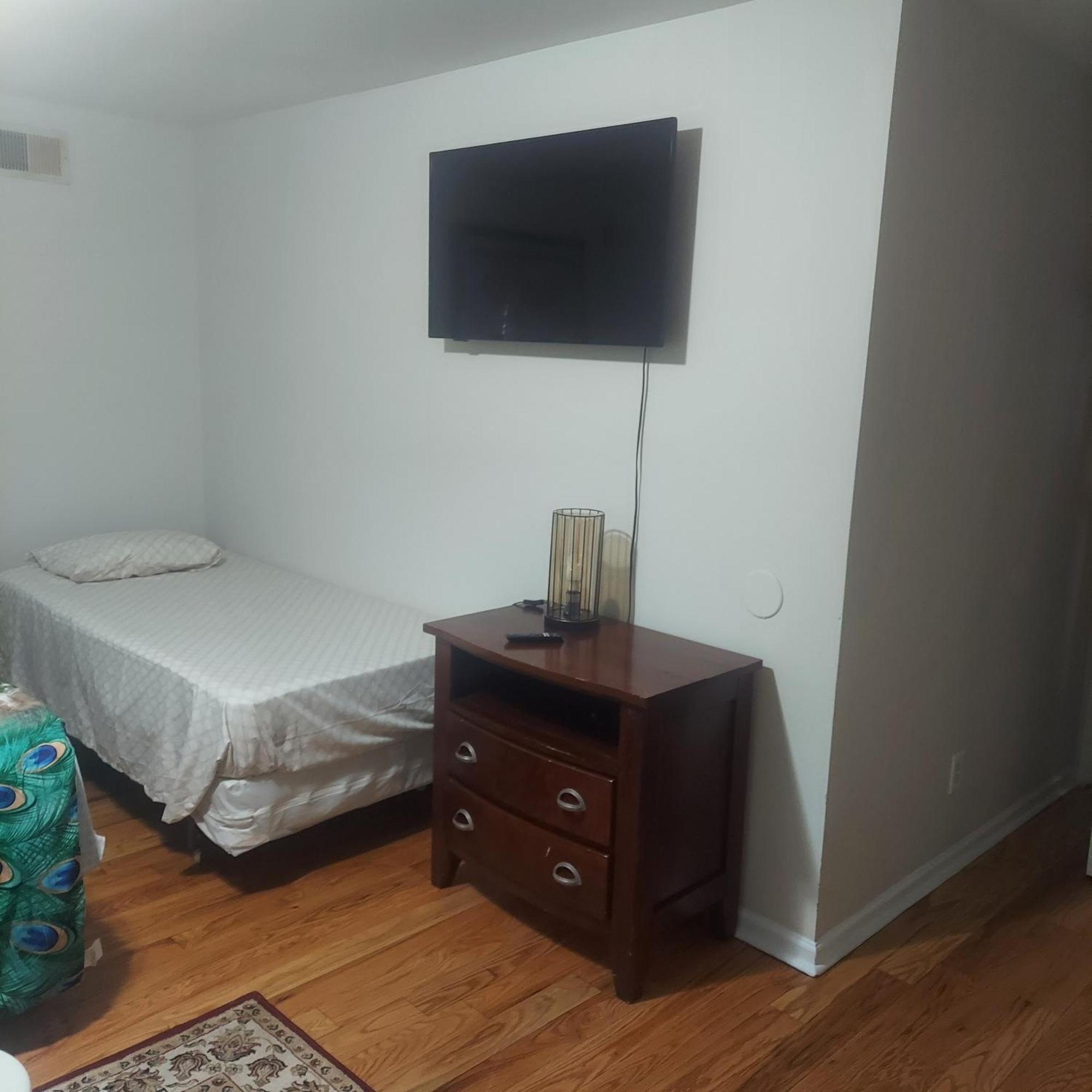 Cosy Bedroom 12Mins To Airport Prudential Njit Umdj Penn Station Newark Esterno foto